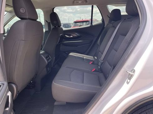 Used 2024 GMC Terrain SLE w/ Driver Convenience Package FWD image 25