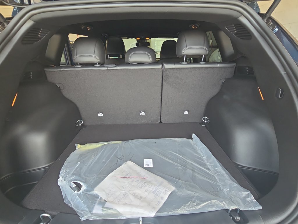 New 2026 Jeep Compass Latitude AWD/4WD image 13