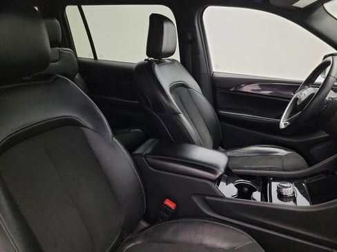 Used 2023 Jeep Grand Cherokee L Laredo RWD image 21