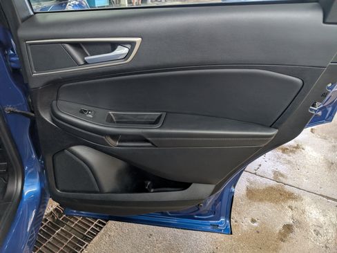 Used 2024 Ford Edge SEL AWD/4WD image 5