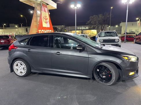 Used 2018 Ford Focus ST w/ Equipment Group 402A image 7