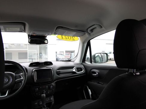 Used 2021 Jeep Renegade Latitude w/ Convenience Group image 24