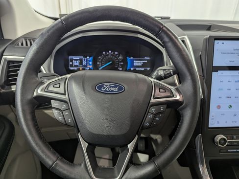 Used 2024 Ford Edge Titanium w/ Equipment Group 301A AWD/4WD image 17