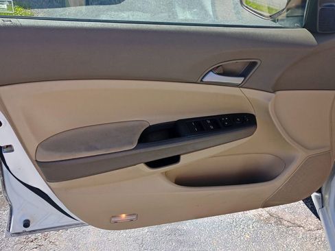 Used 2009 Honda Accord LX-P image 11
