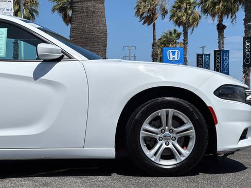 Used 2022 Dodge Charger SXT RWD image 25