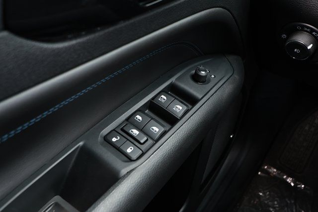 New 2026 Jeep Compass Latitude AWD/4WD image 20