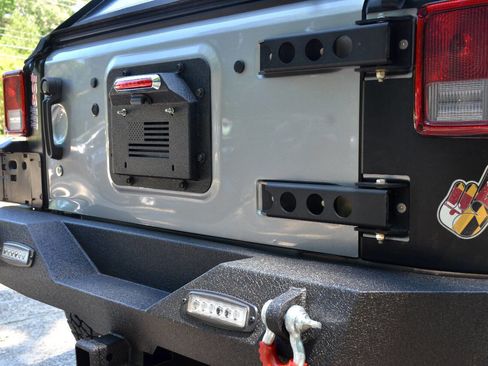 Used 2017 Jeep Wrangler Unlimited Sport w/ Connectivity Group AWD/4WD image 15