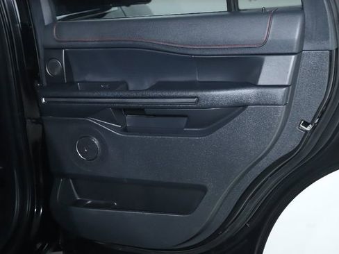 Used 2022 Ford Expedition Limited image 27