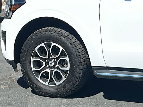 Used 2022 Ford Expedition Max XLT AWD/4WD image 9