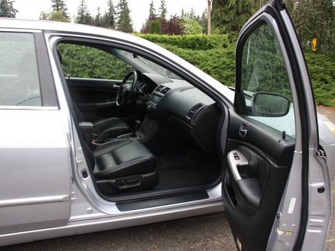 Used 2005 Honda Accord EX image 14