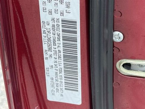 Used 2019 Jeep Cherokee Limited FWD image 32