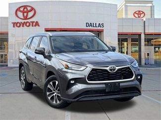Used 2024 Toyota Highlander XLE video 1