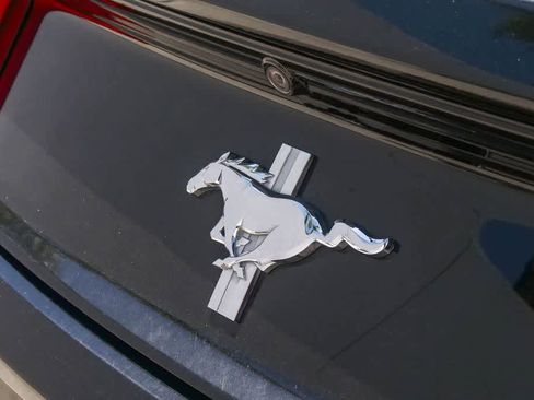 Used 2016 Ford Mustang Coupe RWD image 11