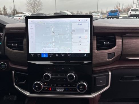 Used 2024 Ford Expedition Max Limited image 9