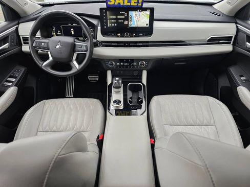 Used 2025 Mitsubishi Outlander SEL AWD/4WD image 15