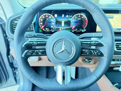 New 2026 Mercedes-Benz GLS 450 4MATIC image 10