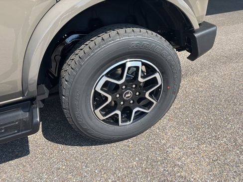 New 2026 Ford Bronco Outer Banks AWD/4WD image 5