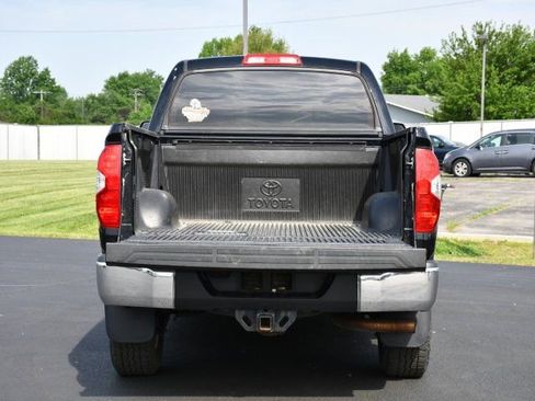 Used 2017 Toyota Tundra SR5 w/ SR5 Upgrade Package AWD/4WD image 23