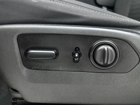 Used 2020 Chevrolet Silverado 1500 LT w/ All-Star Edition image 31