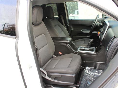 Used 2022 Chevrolet Colorado LT w/ Fleet Safety Package image 10