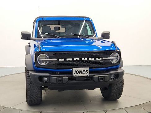 Used 2023 Ford Bronco Wildtrak image 2
