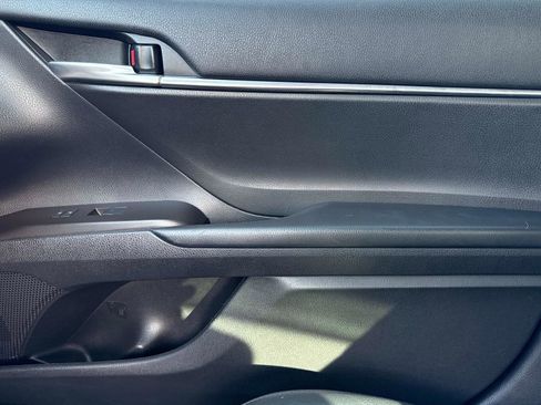 Used 2021 Toyota Camry SE image 22