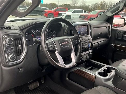 Used 2020 GMC Sierra 1500 Elevation w/ Elevation Value Package image 18