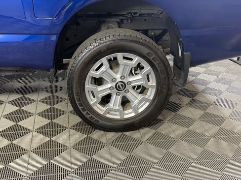 Used 2024 Nissan Titan SV w/ SV Convenience Package AWD/4WD image 12