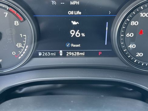 Used 2023 Cadillac XT5 Sportv w/ Technology Package image 12