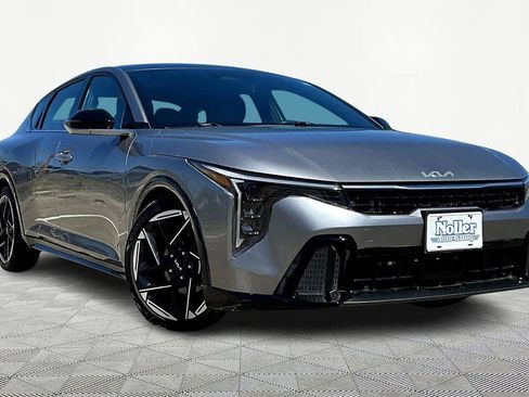 Used 2025 Kia K4 GT-Line w/ GT-Line Sunroof Package image 12