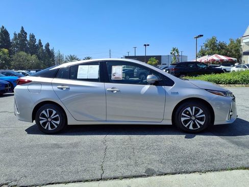 Used 2019 Toyota Prius Prime Advanced FWD image 6
