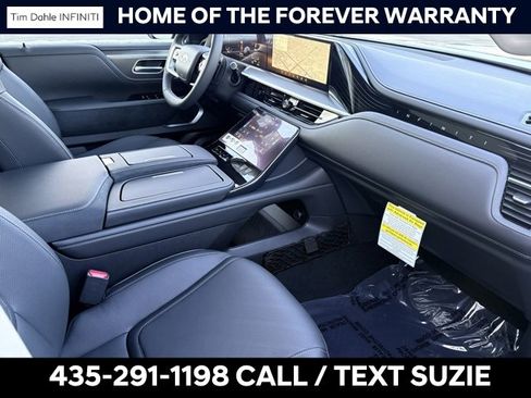 New 2026 INFINITI QX80 Luxe image 17