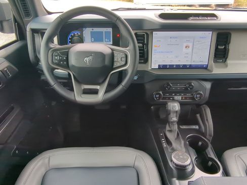 Certified 2024 Ford Bronco Outer Banks image 14