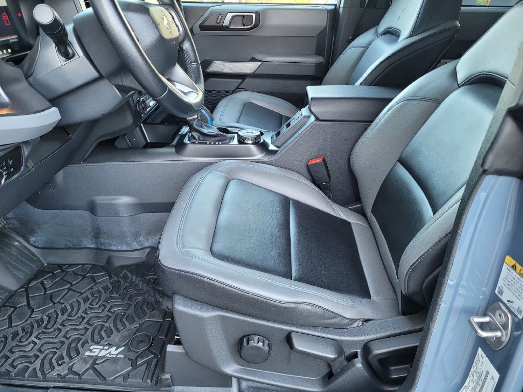 Used 2023 Ford Bronco Black Diamond w/ Sasquatch Package AWD/4WD image 18