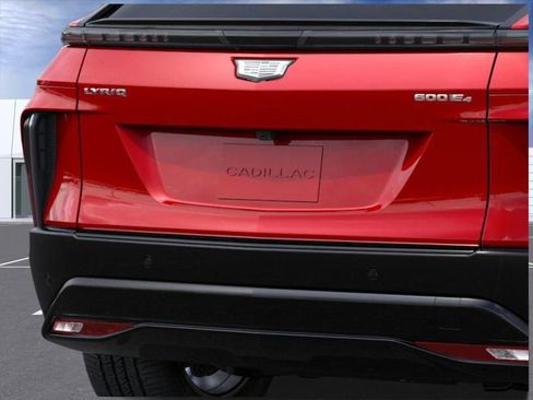 New 2026 Cadillac Lyriq Sport w/ LPO, Floor Liner Package AWD/4WD image 14