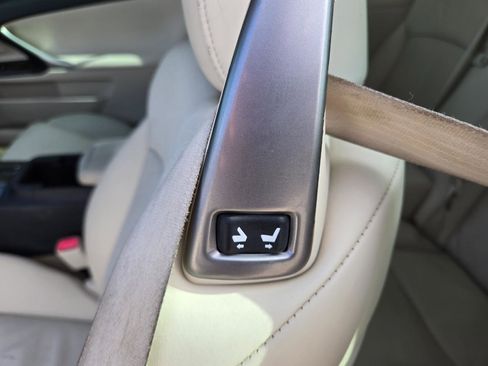 Used 2010 Lexus IS 250C RWD image 29