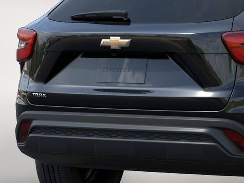 New 2026 Chevrolet Trax LS FWD image 14