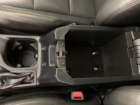 Used 2018 Toyota RAV4 LE image 29