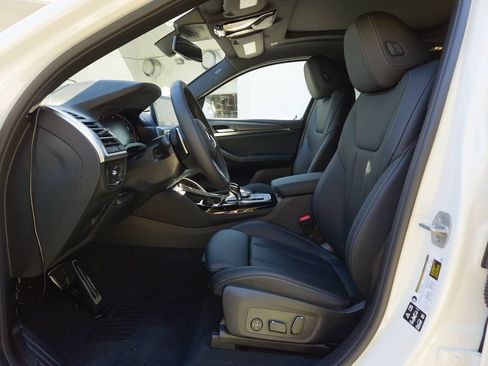 New 2025 BMW X4 xDrive30i w/ Premium Package image 10