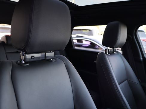 Used 2026 Land Rover Range Rover Velar Dynamic SE image 31