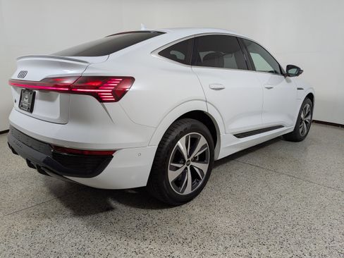 Certified 2024 Audi Q8 e-tron Premium Plus w/ Premium Plus Package image 7