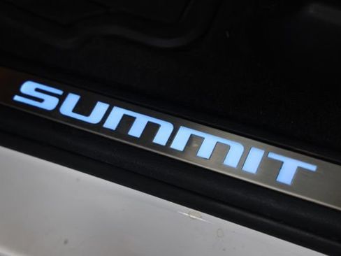 Used 2018 Jeep Grand Cherokee Summit AWD/4WD image 25