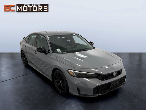 Used 2025 Honda Civic Sport image 7