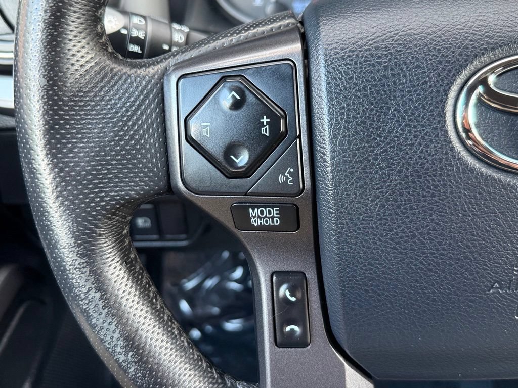 Used 2019 Toyota Tacoma TRD Off-Road w/ Technology Package AWD/4WD image 28