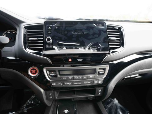 New 2026 Honda Ridgeline Black Edition image 17