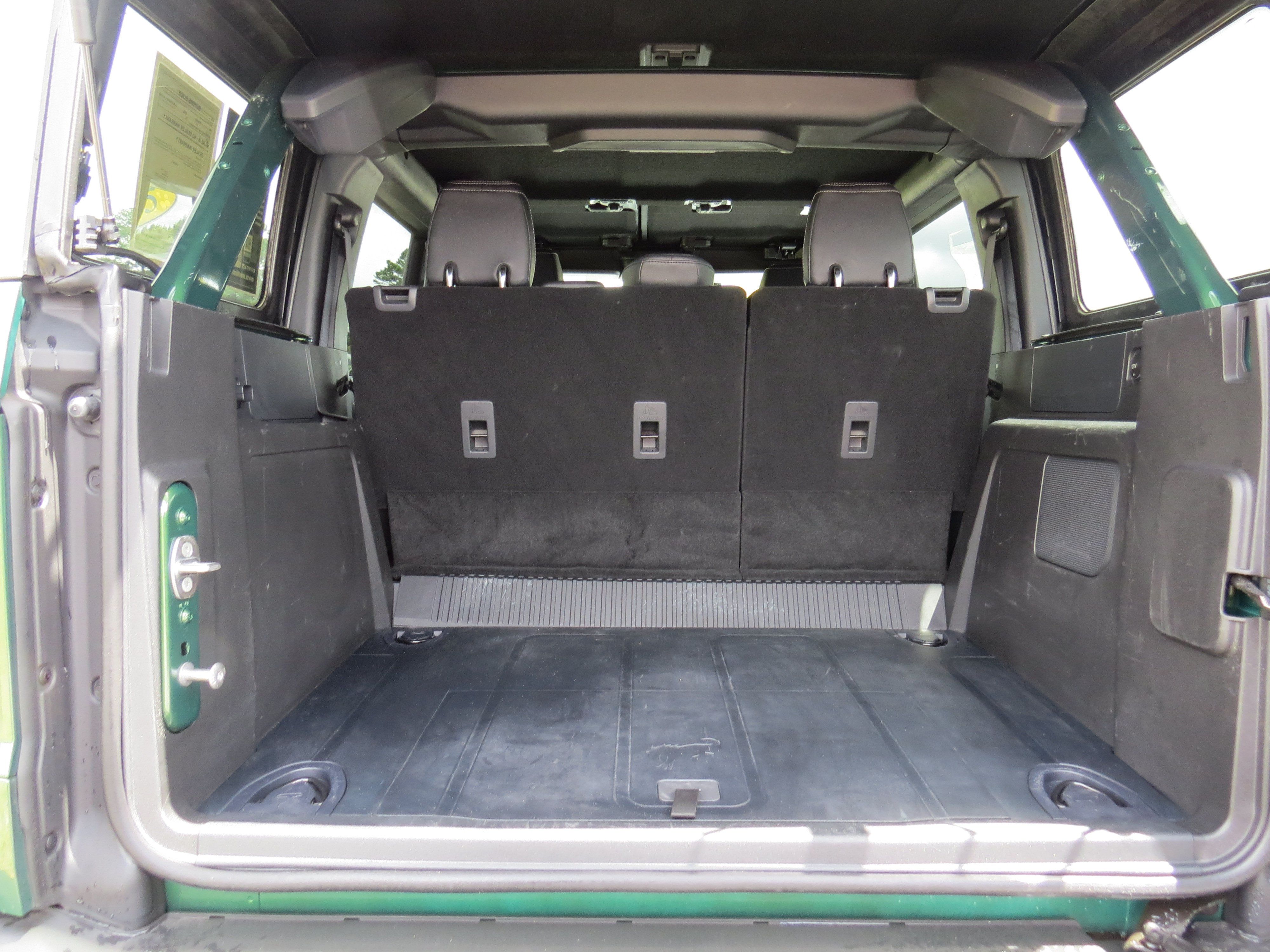 Used 2025 Ford Bronco Badlands AWD/4WD image 13