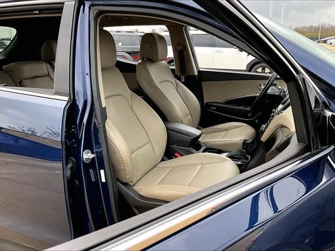 Used 2017 Hyundai Santa Fe Sport image 8