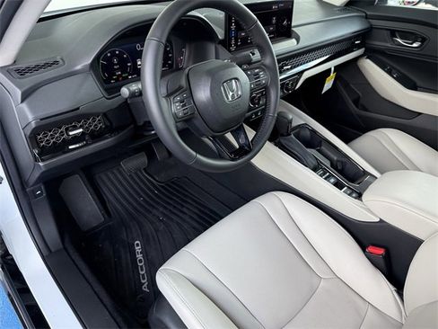 Used 2023 Honda Accord EX-L image 10