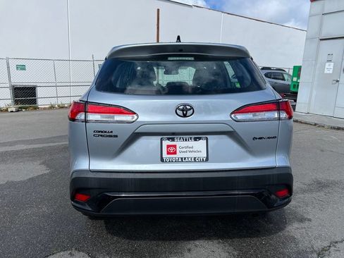 Used 2025 Toyota Corolla Cross AWD Hybrid image 5