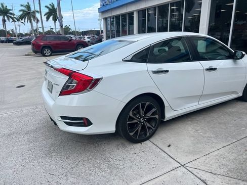 Used 2020 Honda Civic Sport image 11